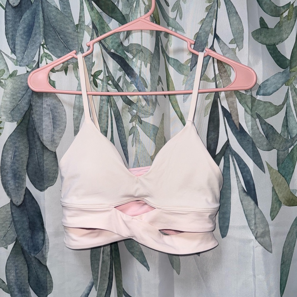 Lululemon bra strawberry milkshake